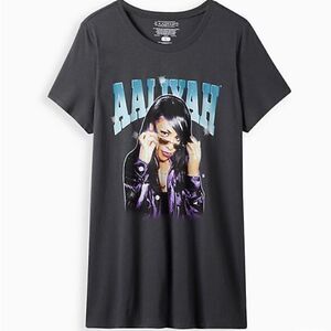 Torrid Classic Fit Tunic Tee - Vintage Aaliyah Black, Size 00 = Medium/10